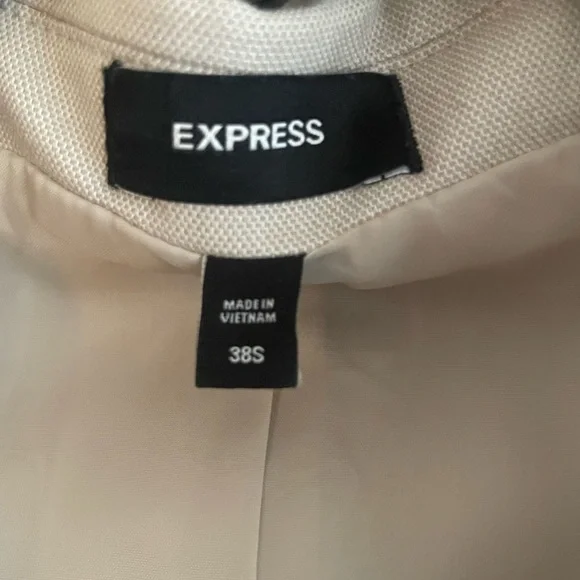 Express Men's Beige Suit Jacket and pants - Picture 5 of 6